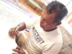 Ketua Bumdes Pusong Telaga Tujuh Menjelaskan Pengelolaan Anggaran Angkutan Air Bersih dan dana Perawatan.