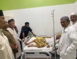 Jamaah Mushala Babul Jannah Tualang Teungoh Jenguk Jamaah yang Dirawat di RSU Langsa, Wujud Kepedulian dan Kebersamaan