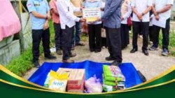 Baitul Mal dan Dinsos Salurkan Bantuan ke Korban Kebakaran Gampong Batee Puteh